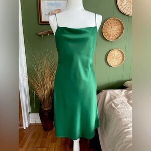 NWT Emerald Green Satin Cocktail Event Wedding NYE Christmas Party Dress Medium